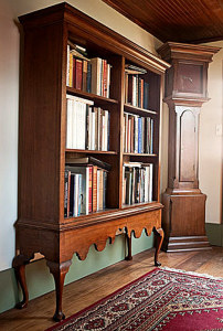 Bender_QABookshelf Queen Anne Bookshelf