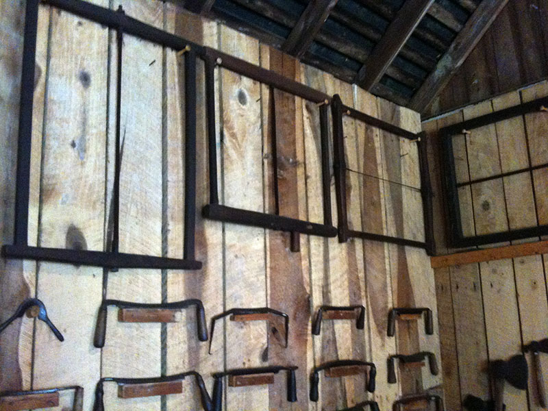 Wall of frame saws