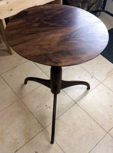 Shaker Pedestal Table Finished